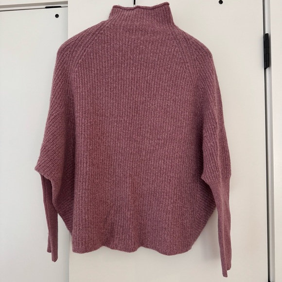 Club Monaco Sweaters - Club Monaco cashmere Turtleneck Sweater